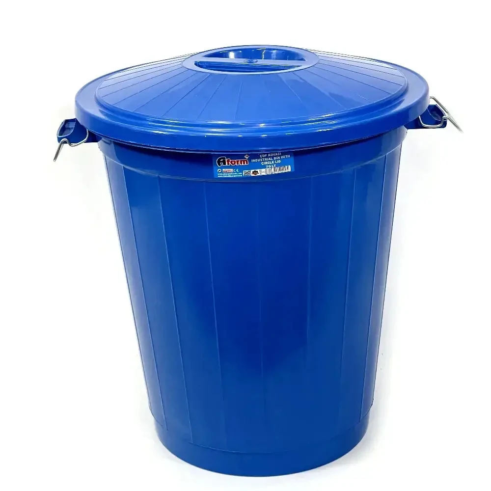 70 l plastic tank with removable lid with clips