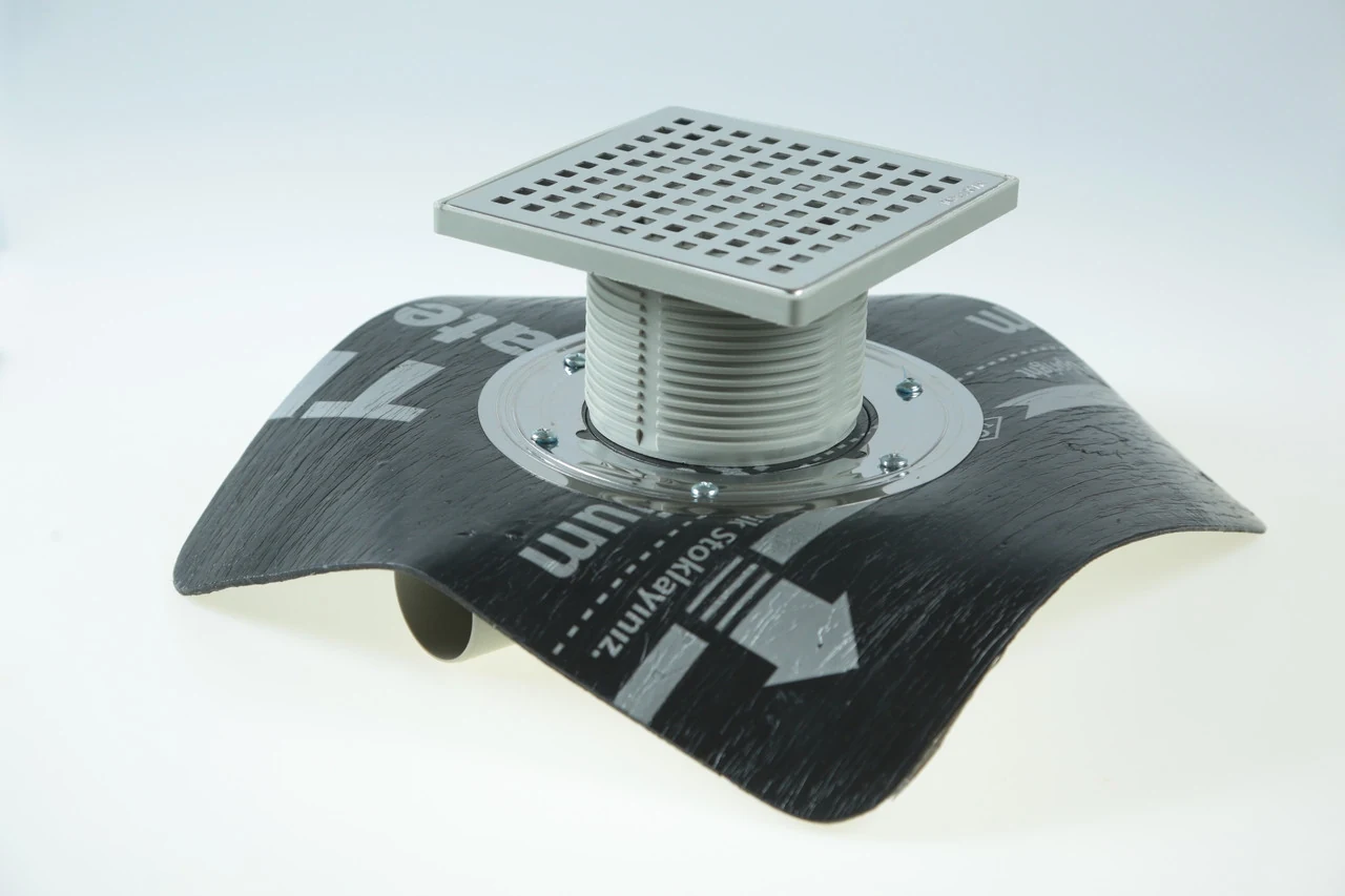 Double-body drain 15*15cm with bitumen membrane, horizontal. output D50 5021.MY050.15.1