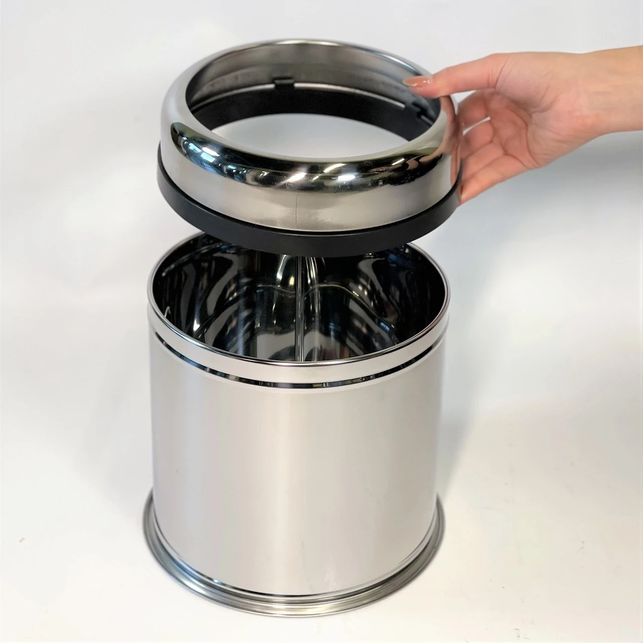 Open waste bin with clamping ring 5 l Open waste bin with clamping ring 5 l