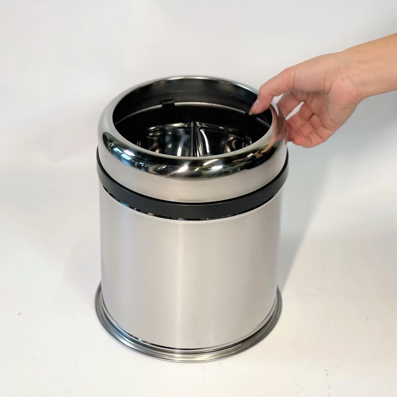 Open waste bin with clamping ring 5 l Open waste bin with clamping ring 5 l