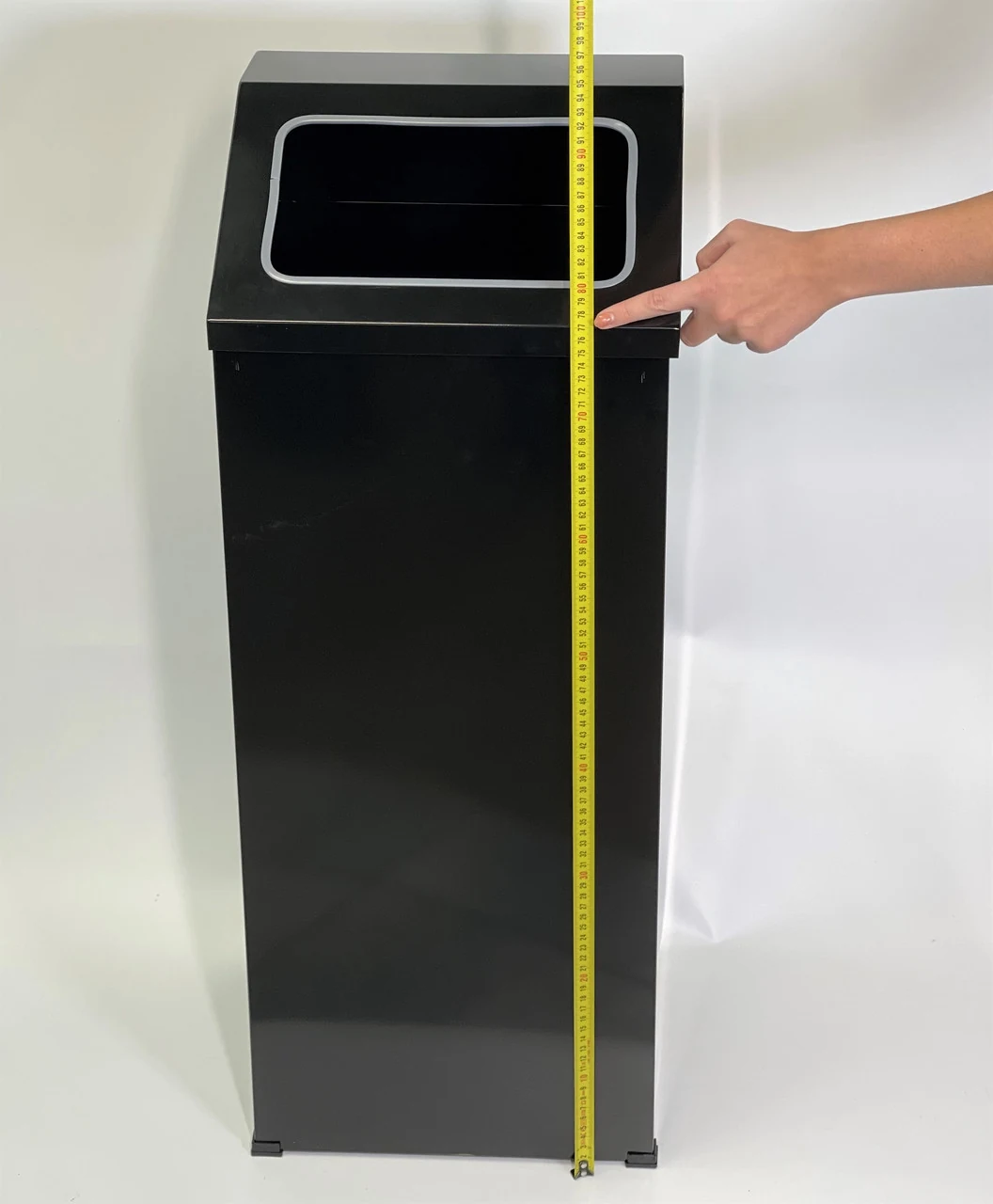 Rectangular trash bin 80L with open lid (black) / Full stainless steel bin Rectangular trash bin 80L with open lid (black) / Full stainless steel bin