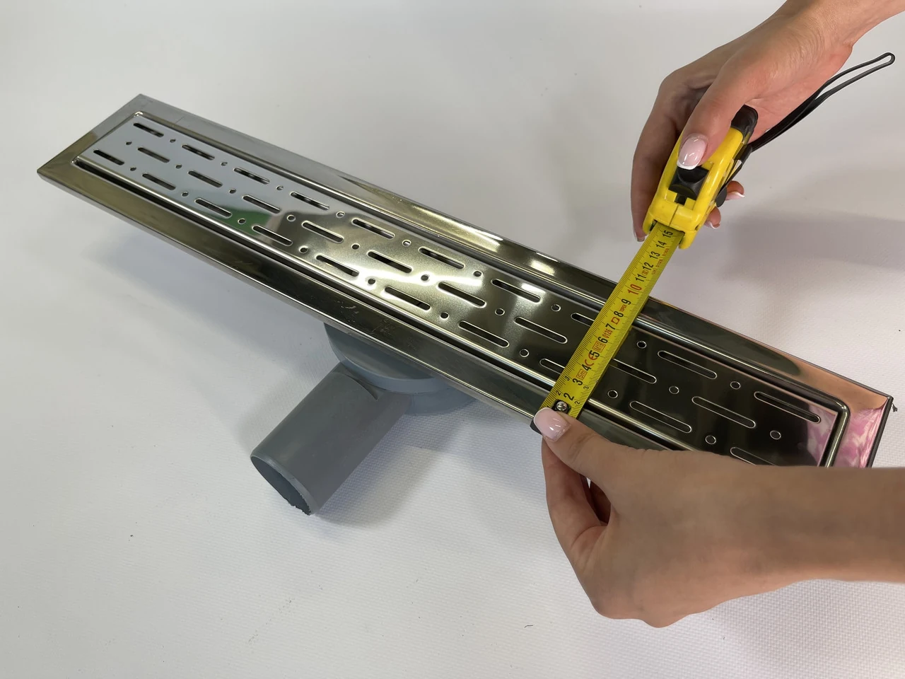 Shower drain with grate and stainless steel body, “Rain” grate 50cm, 360° swivel siphon Shower drain with grate and stainless steel body, “Rain” grate 50cm, 360° swivel siphon
