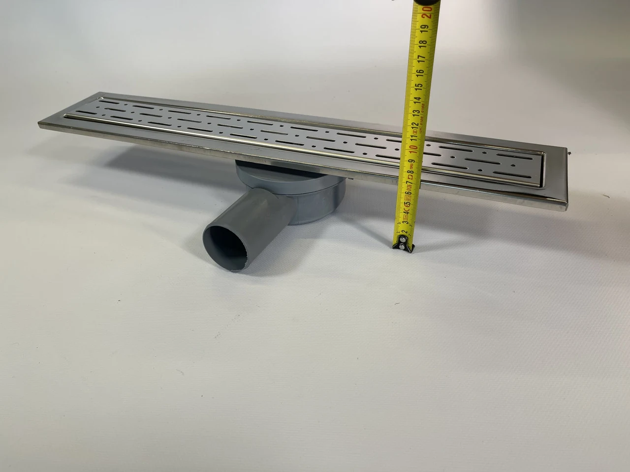 Shower drain with grate and stainless steel body, “Rain” grate 50cm, 360° swivel siphon Shower drain with grate and stainless steel body, “Rain” grate 50cm, 360° swivel siphon