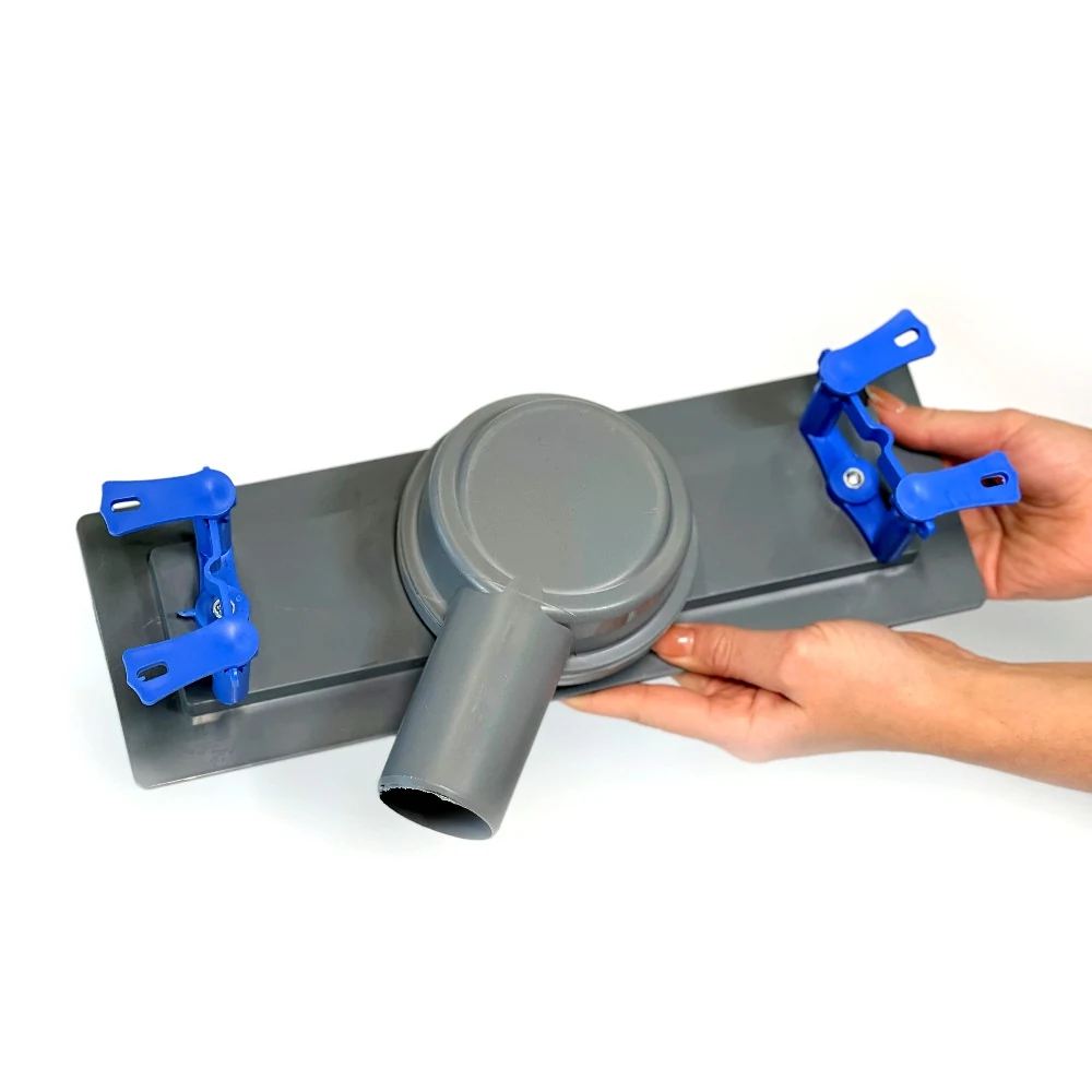 Shower drain with horizontal outlet, 33 cm square grate with horizontal flange Shower drain with horizontal outlet, 33 cm square grate with horizontal flange