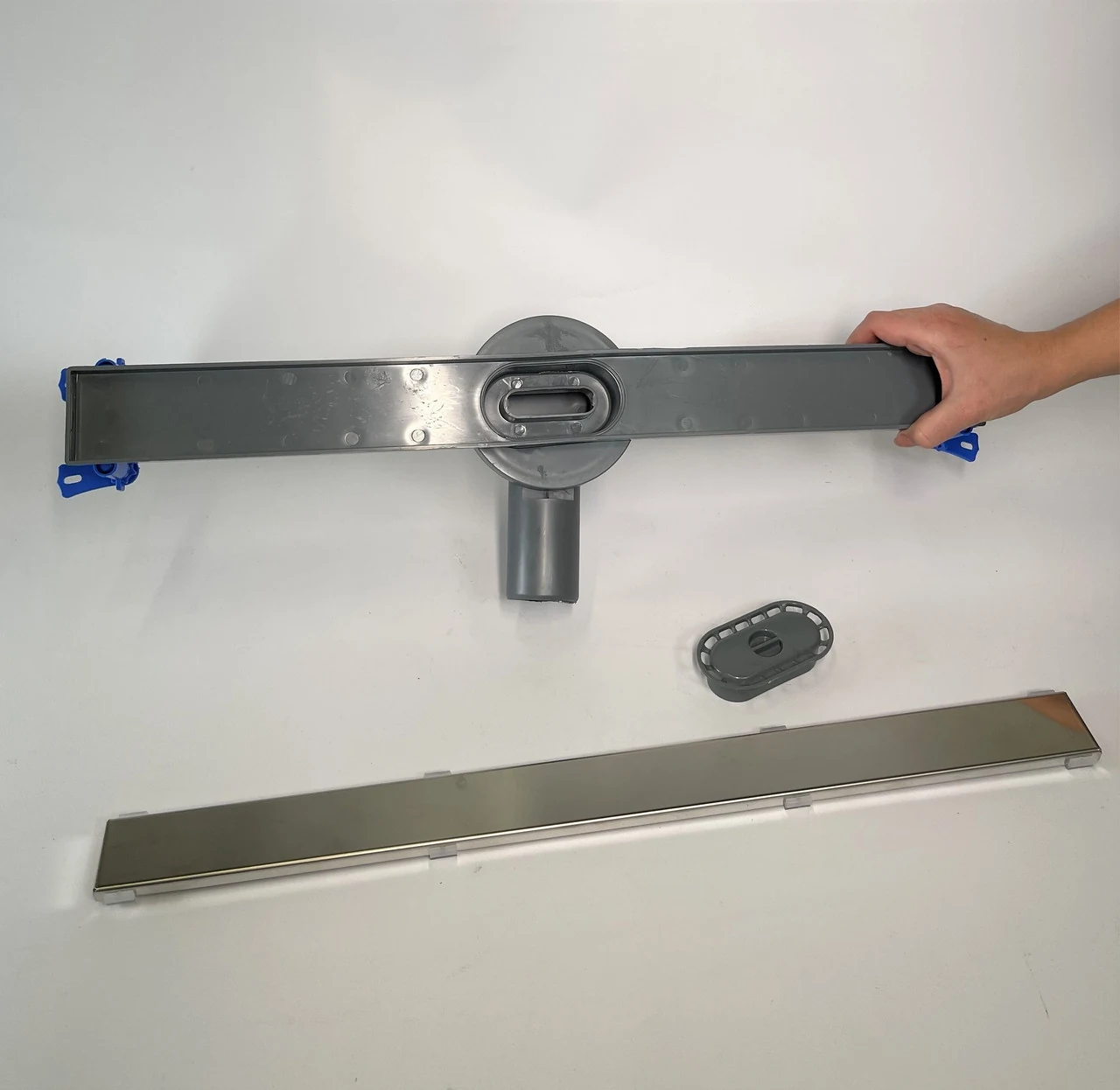 Shower drain with horizontal outlet, tile-style grate 80 cm, shower channel with water seal Shower drain with horizontal outlet, tile-style grate 80 cm, shower channel with water seal