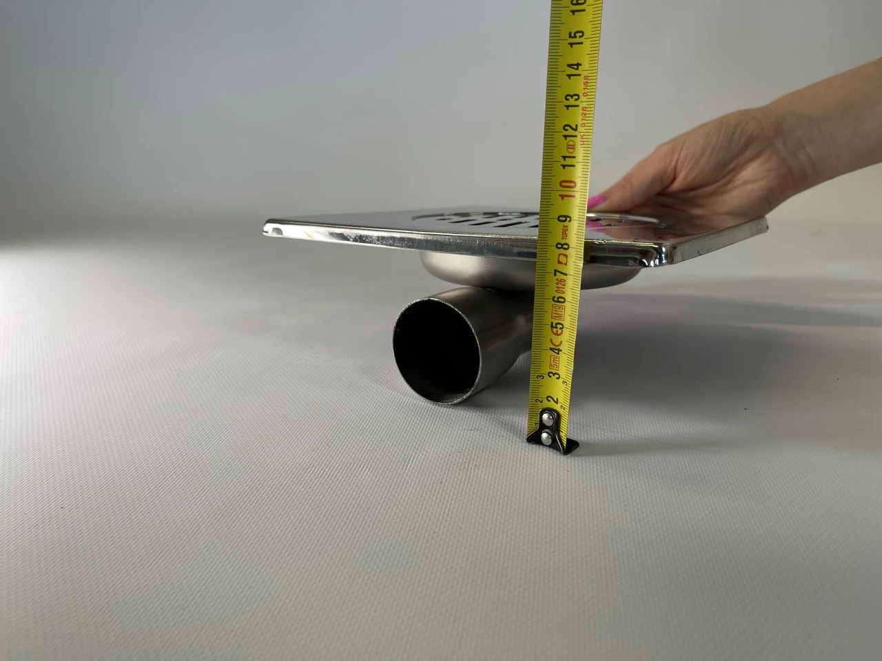 Трап із нержавіючої сталі SLIM 20*20см, горизонтальний, D50 Трап із нержавіючої сталі SLIM 20*20см, горизонтальний, D50