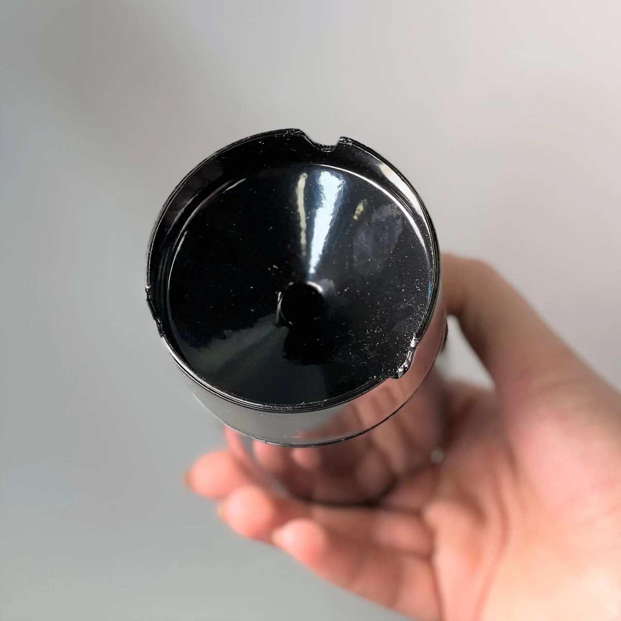 Tabletop ashtray made of stainless steel, black 12cm Maxi Tabletop ashtray made of stainless steel, black 12cm Maxi