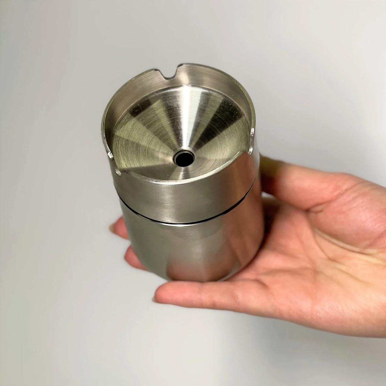 Tabletop ashtray made of stainless steel, chrome 9cm Mini Tabletop ashtray made of stainless steel, chrome 9cm Mini