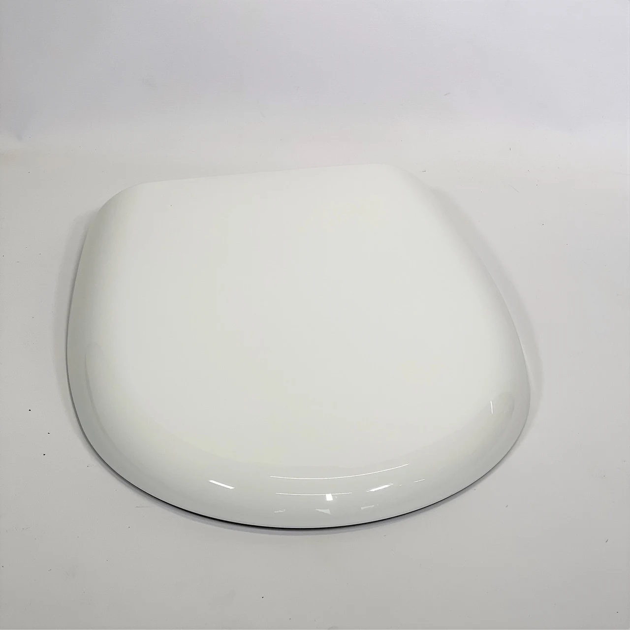 Toilet lid with child seat on magnet Family 0348, Toilet seat with micro-lift function Toilet lid with child seat on magnet Family 0348, Toilet seat with micro-lift function