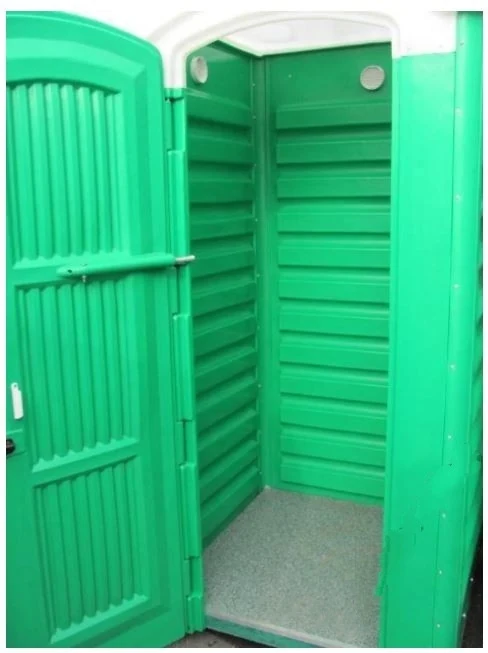 Toilet stall empty TKD