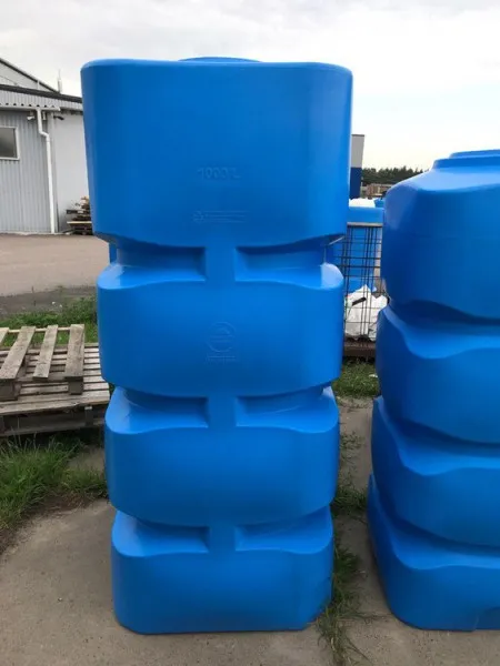 Вертикальна пластикова ємність, 1000 л. BК -1000